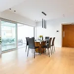 Deluxe Downtown With Spacious Balcony Apartment Nicosia