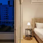 Daire Deluxe Downtown With Spacious Balcony *