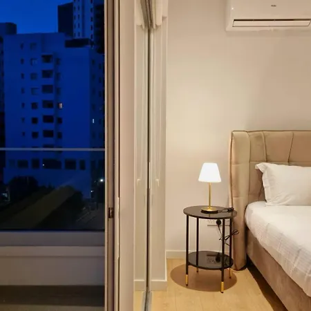 Apartamento Deluxe Downtown With Spacious Balcony *