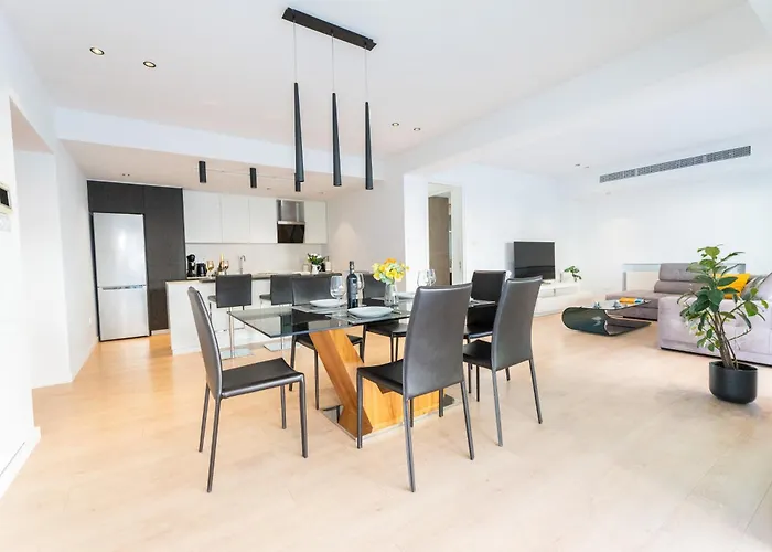 Apartamento Deluxe Downtown With Spacious Balcony *