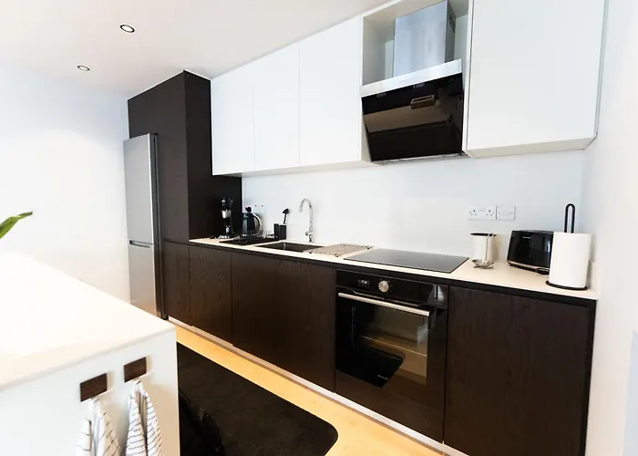 公寓 Deluxe Downtown With Spacious Balcony *