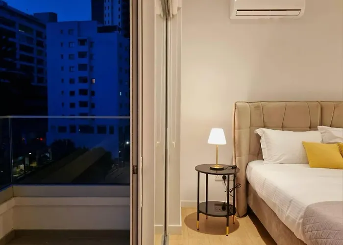 公寓 Deluxe Downtown With Spacious Balcony *