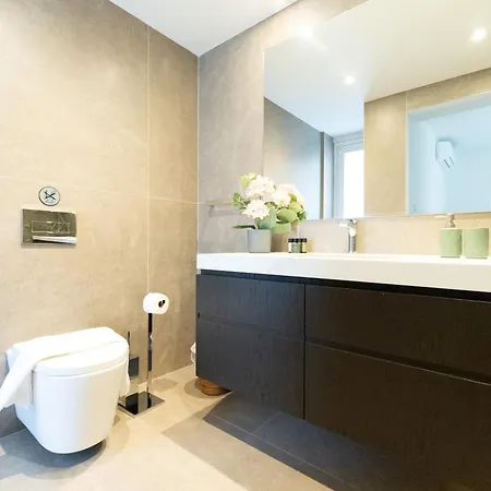 Apartamento Deluxe Downtown With Spacious Balcony *