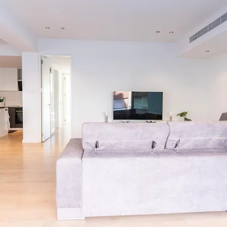 Deluxe Downtown With Spacious Balcony Nicósia